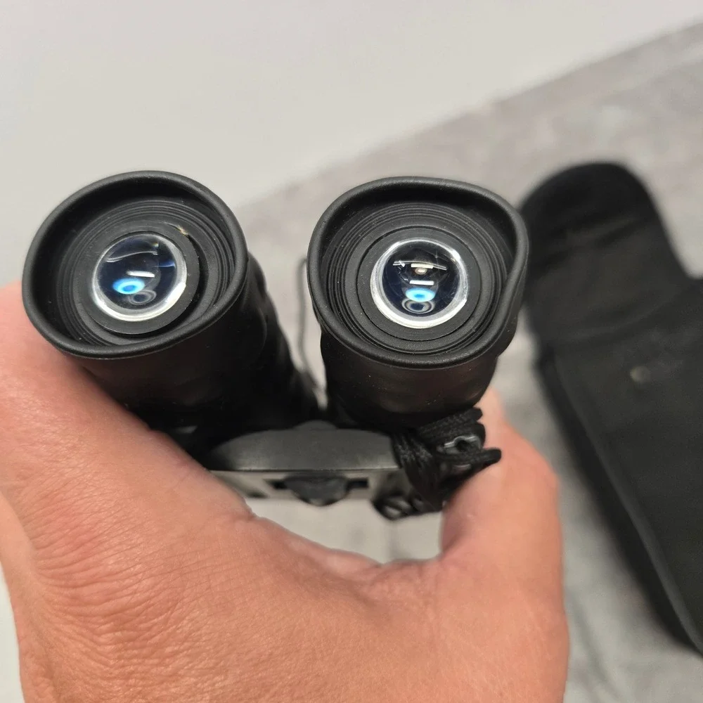 Tasco Essentials 16x32 Binoculars Black Compact Fully Coated Optics with Case